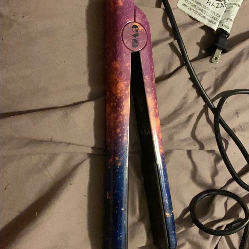 Eva straightener